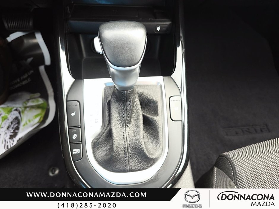 2022 Kia Forte EX-17