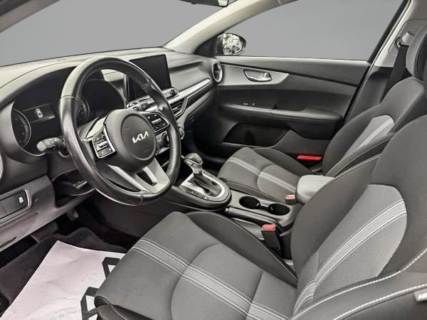 2022 Kia Forte LX-14