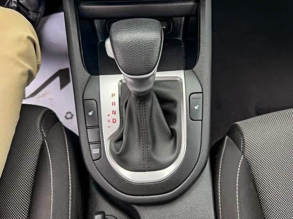 2022 Kia Forte LX-22