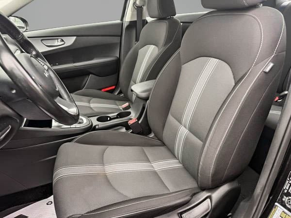 2022 Kia Forte LX-12
