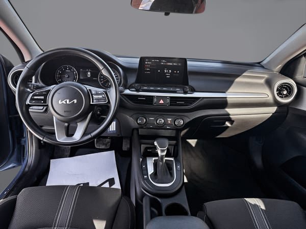 Kia Forte LX 2023-21