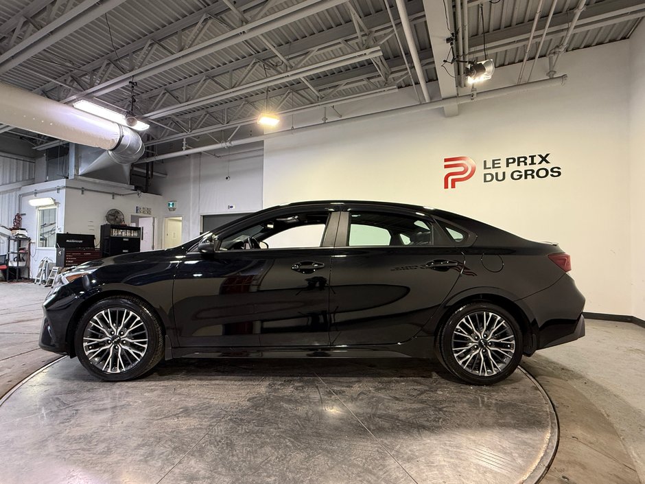 Kia Forte GT LINE 2023-5