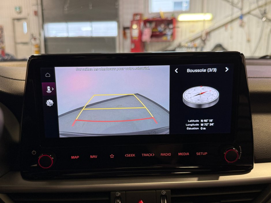 Kia Forte GT LINE 2023-21