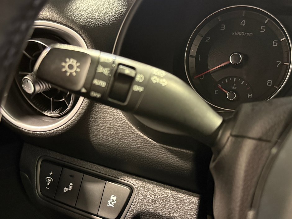 Kia Forte GT LINE 2023-17