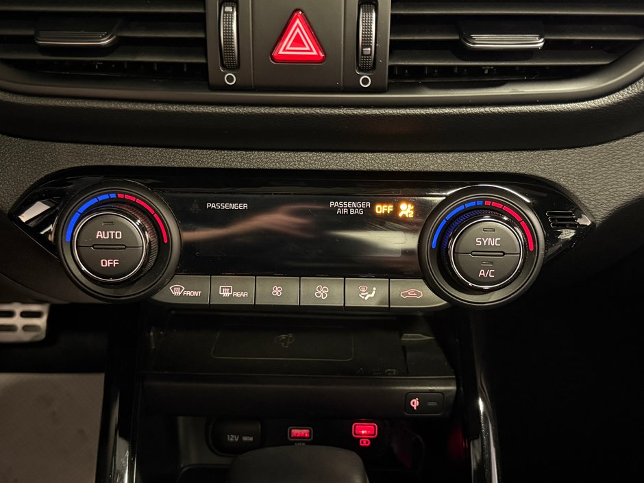 Kia Forte GT LINE 2023-22