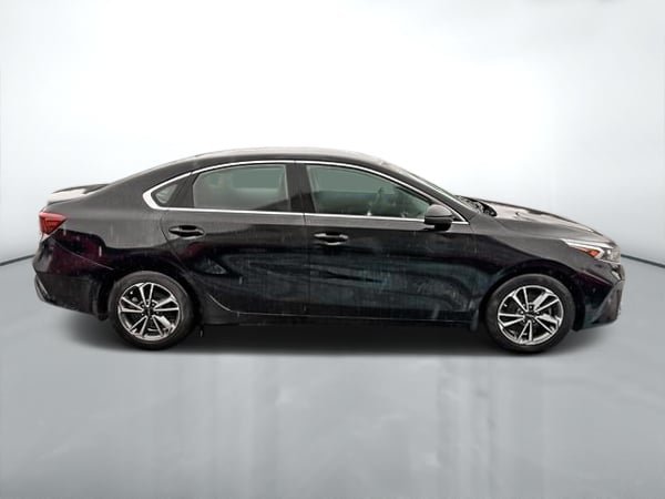 2023 Kia Forte EX-7