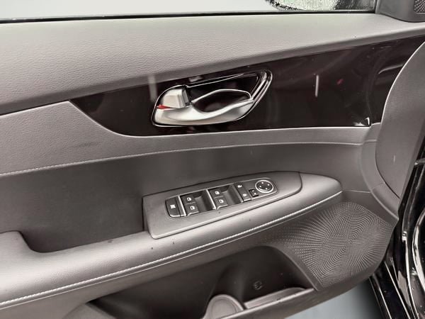 2023 Kia Forte EX-9