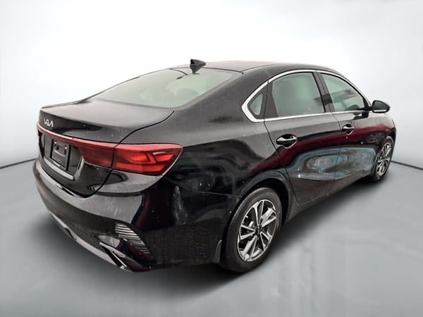 2023 Kia Forte EX-6