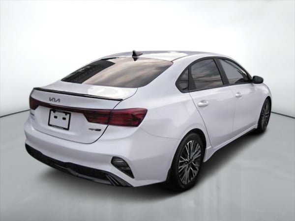 2023 Kia Forte GT LINE-4