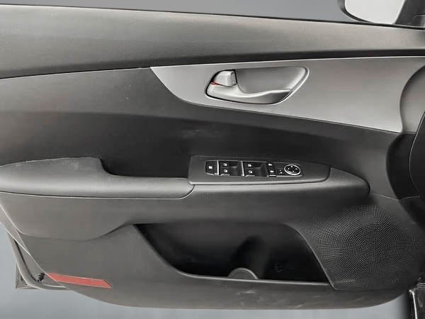 Kia Forte LX 2023-8