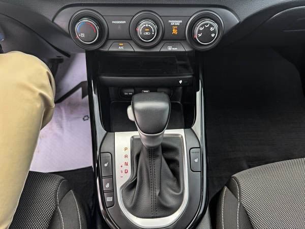 Kia Forte EX+ 2023-22