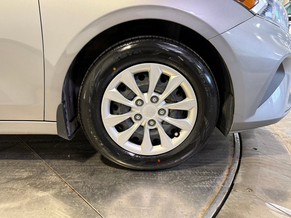 Kia Forte LX 2024-9