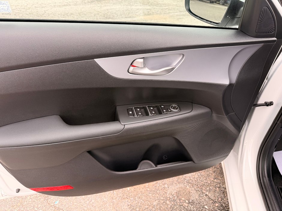 Kia Forte LX 2024-10