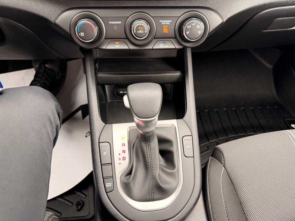 Kia Forte LX 2024-23