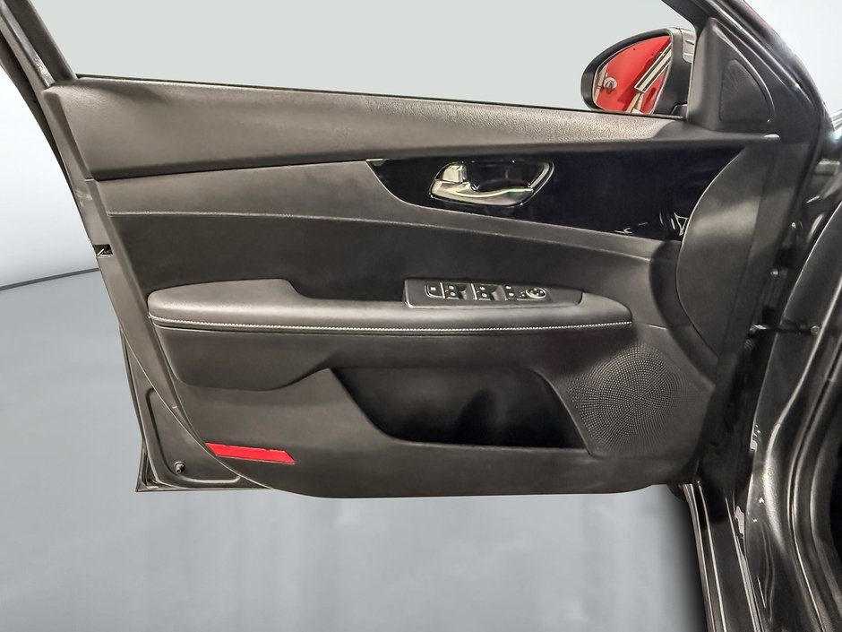 2024 Kia Forte EX-10