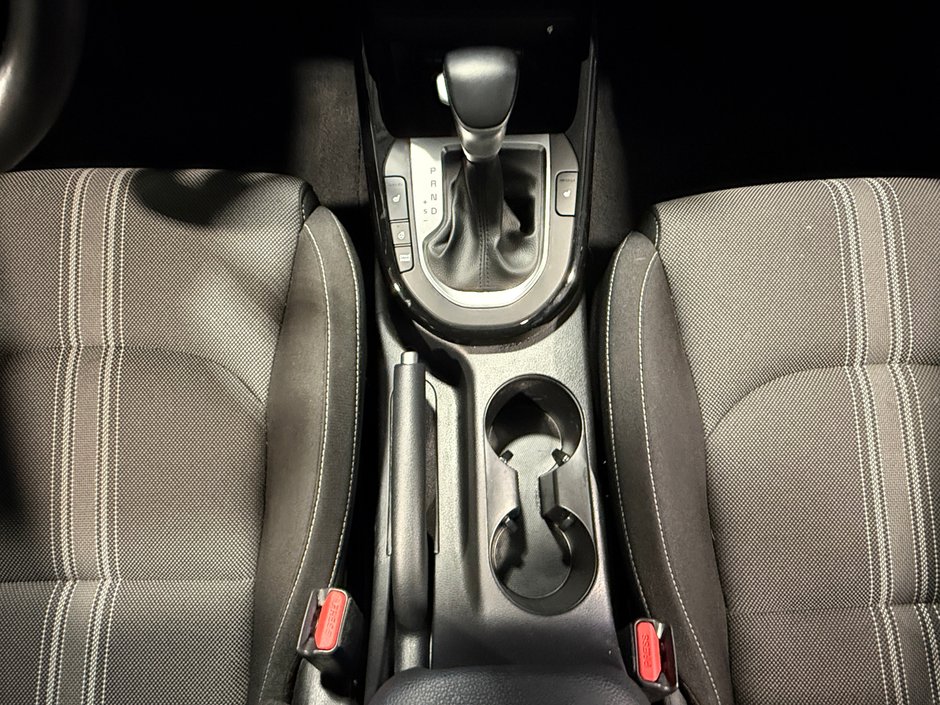 Kia Forte EX 2024-22
