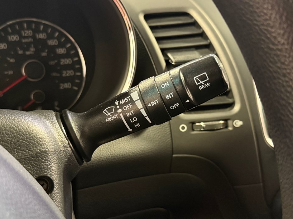 2018 Kia Forte5 LX+-17
