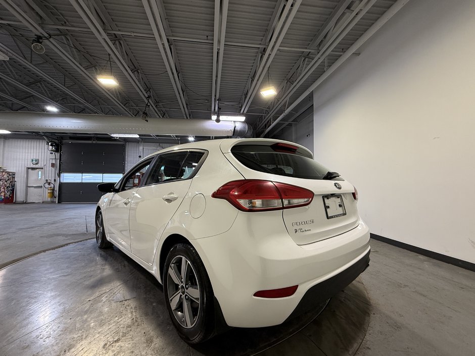 2018 Kia Forte5 LX+-4