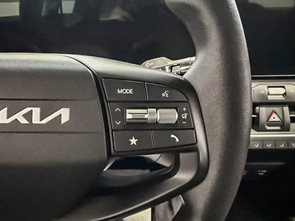 2025 Kia K4 LX-15