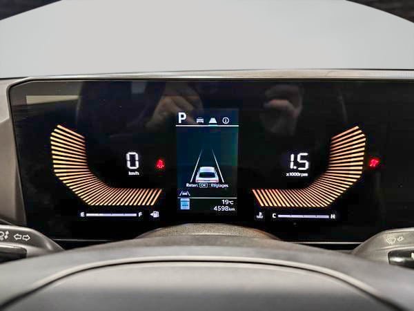 2025 Kia K4 EX-18
