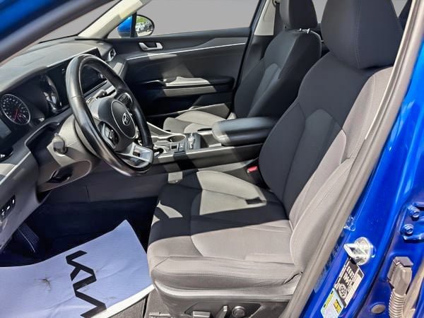Kia K5 LX AWD 2021-13