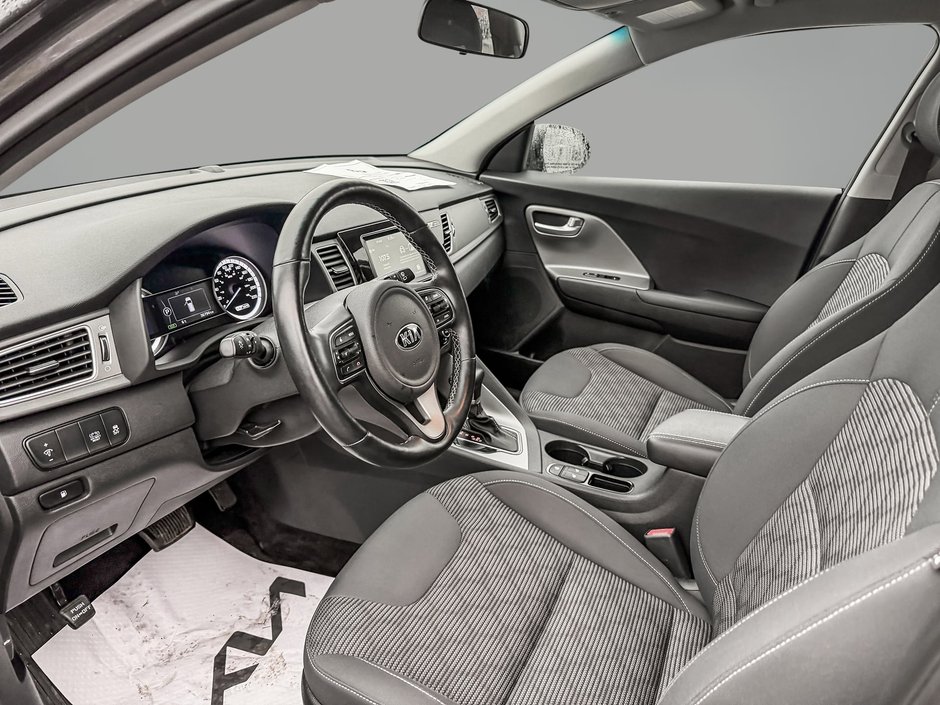 2019 Kia Niro L-15