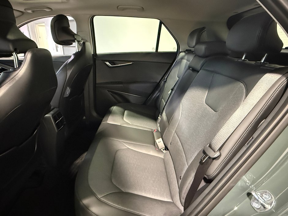 Kia Niro SX 2025-24
