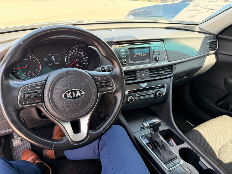 Kia Optima LX 2017-23