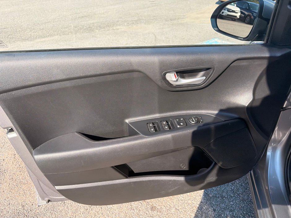 Kia Rio 5 portes LX+ 2022-10