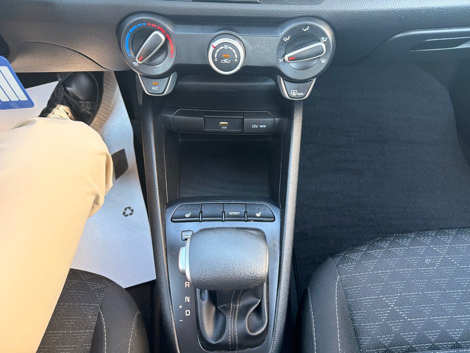 Kia Rio 5 portes LX+ 2022-23