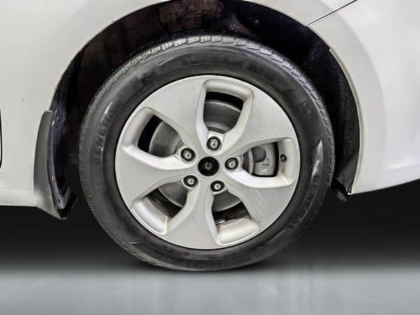 2014 Kia Rondo LX-9