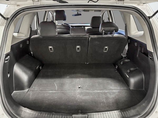2014 Kia Rondo LX-23