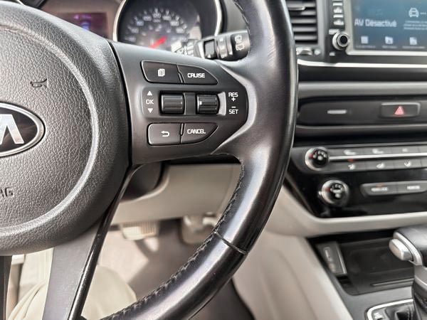 2020 Kia Sedona LX-18
