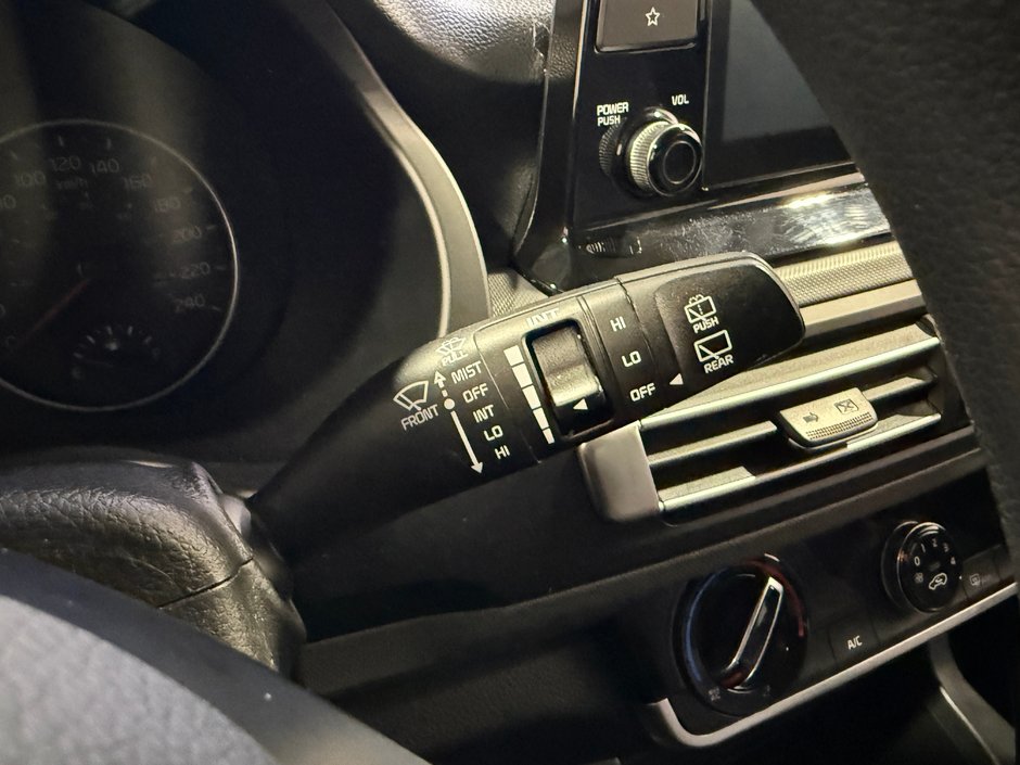 2021 Kia Seltos LX-17