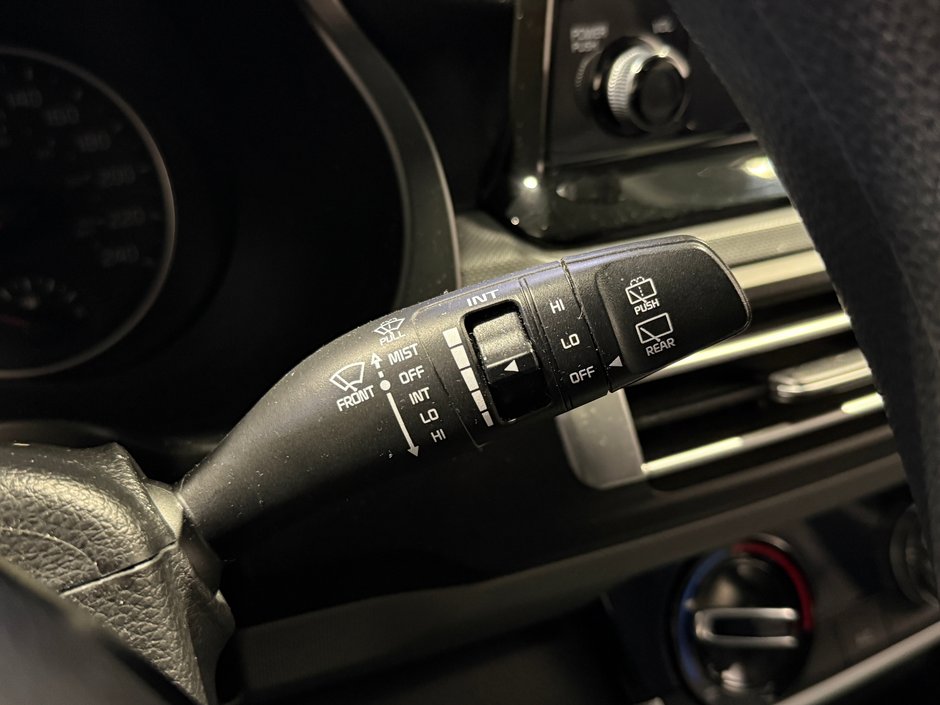2021 Kia Seltos LX-17