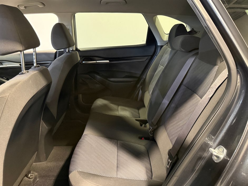 2021 Kia Seltos LX-23