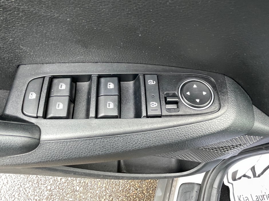 Kia Seltos LX 2022-8