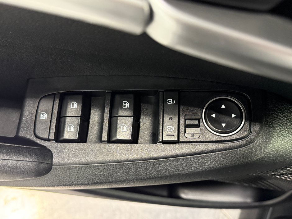 Kia Seltos LX 2023-11