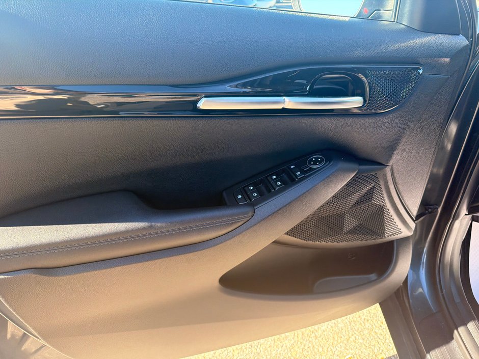 2023 Kia Seltos EX AWD-11