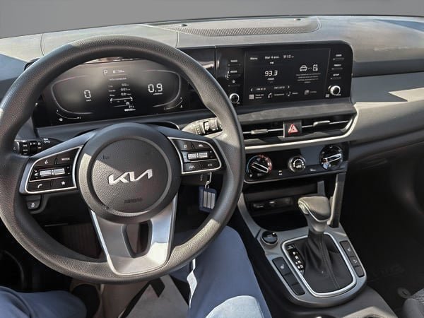 2024 Kia Seltos LX FWD-23