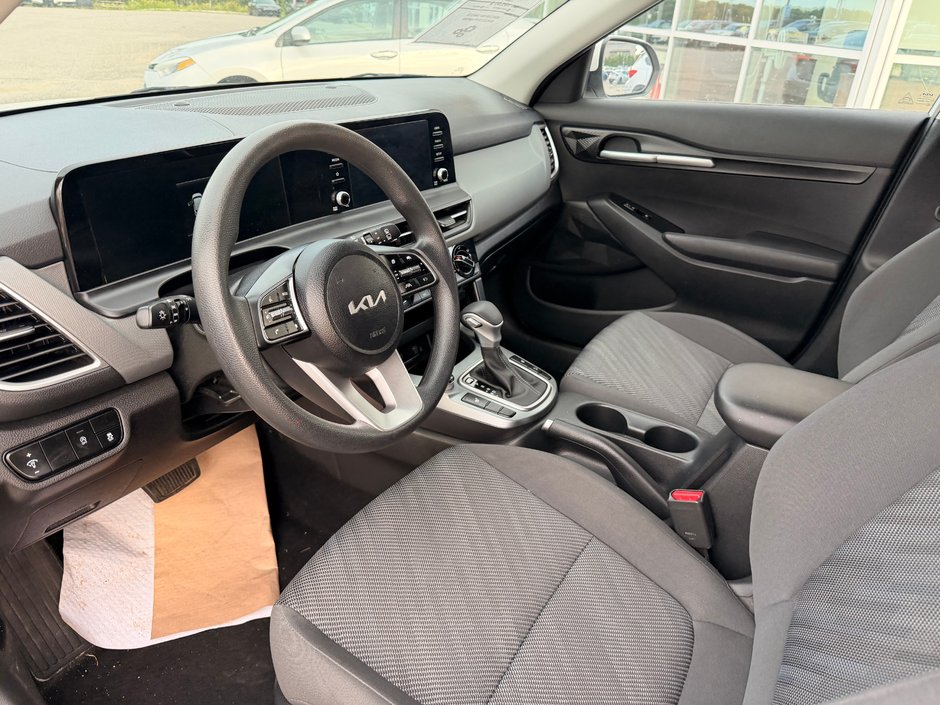 Kia Seltos LX FWD 2024-15
