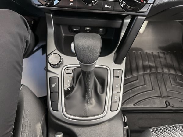 2024 Kia Seltos LX AWD-24
