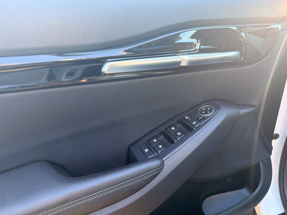 2024 Kia Seltos EX AWD-11