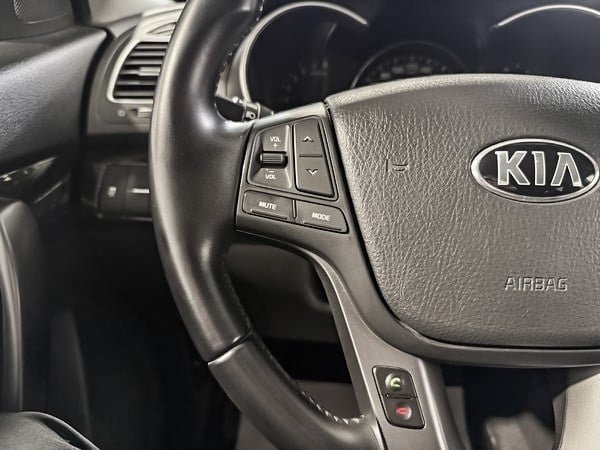 Kia Sorento LX 2015-14