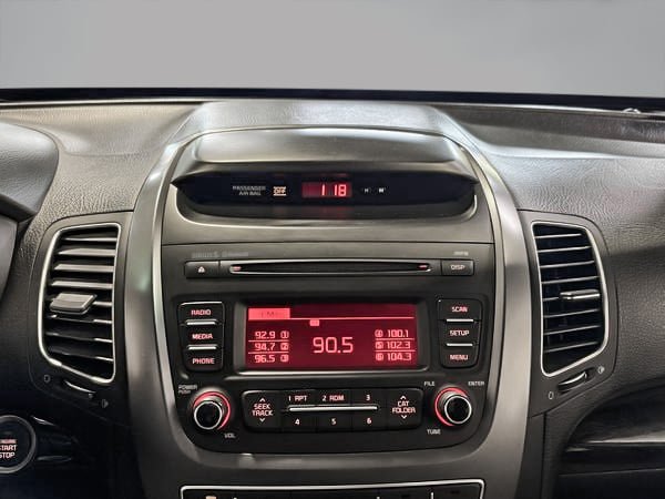 Kia Sorento LX 2015-19