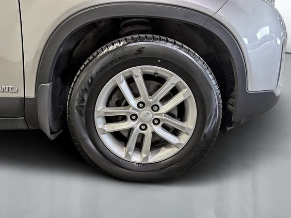 Kia Sorento LX 2015-9