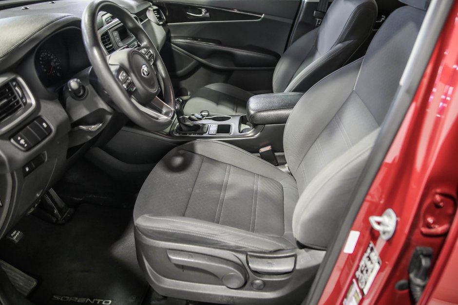 Kia Sorento LX 2016-12