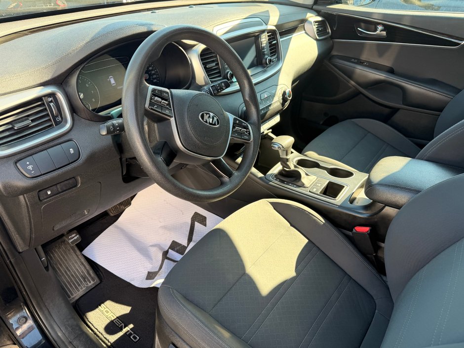 Kia Sorento LX 2.4L 2020-14