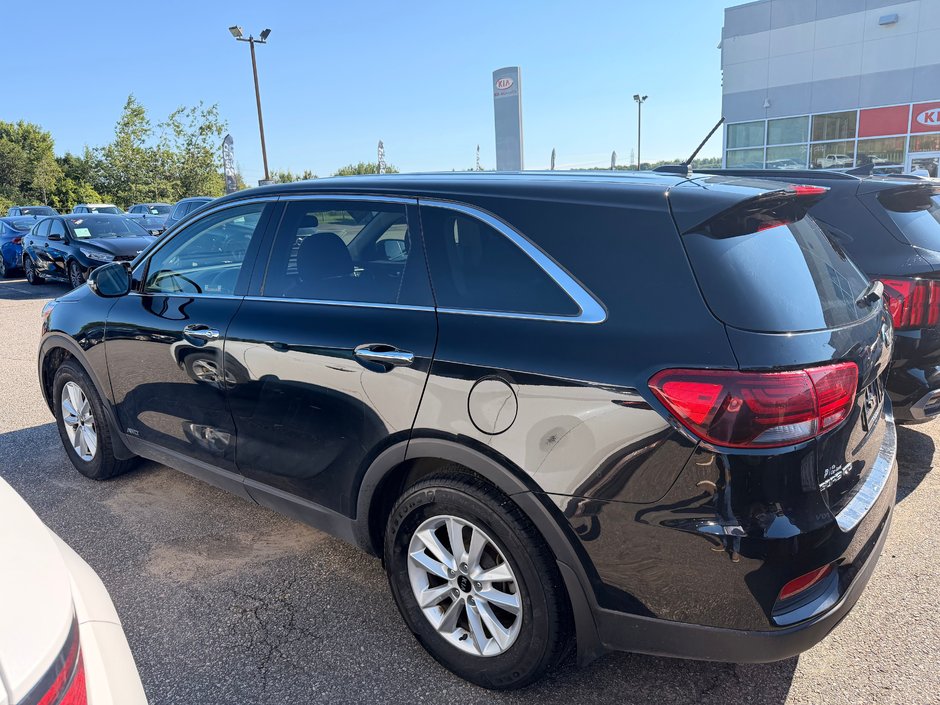 Kia Sorento LX 2.4L 2020-3