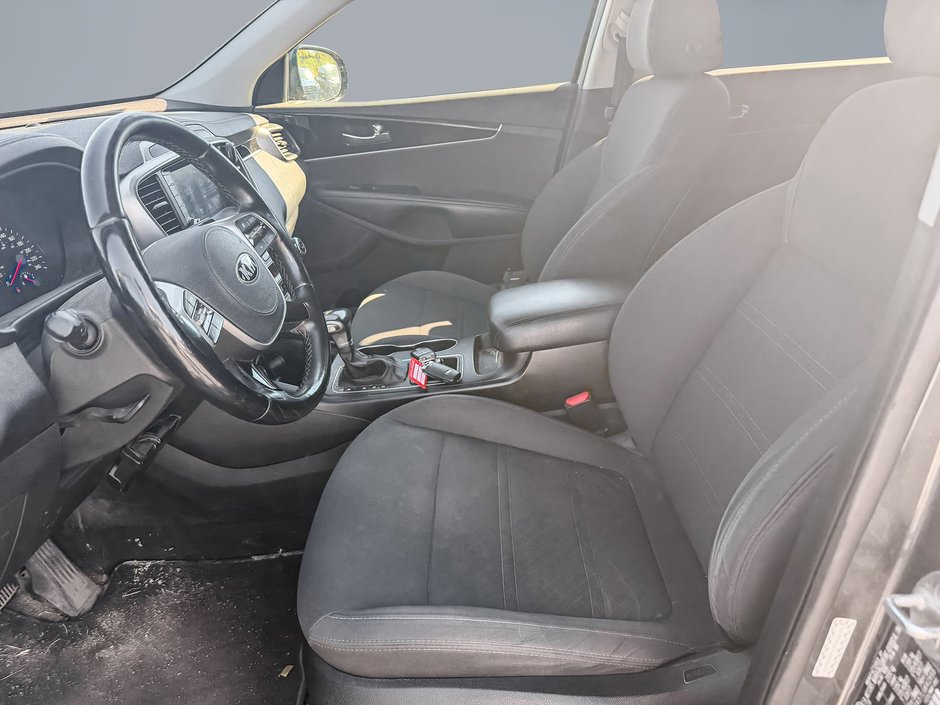 2020 Kia Sorento LX V6 AWD-12